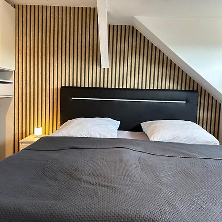 Schoenes City-Apartment Mit 2 Schlafzimmer, Parkplatz, Ruhig Und Hell, D46-Dg 올덴부르크 외부 사진