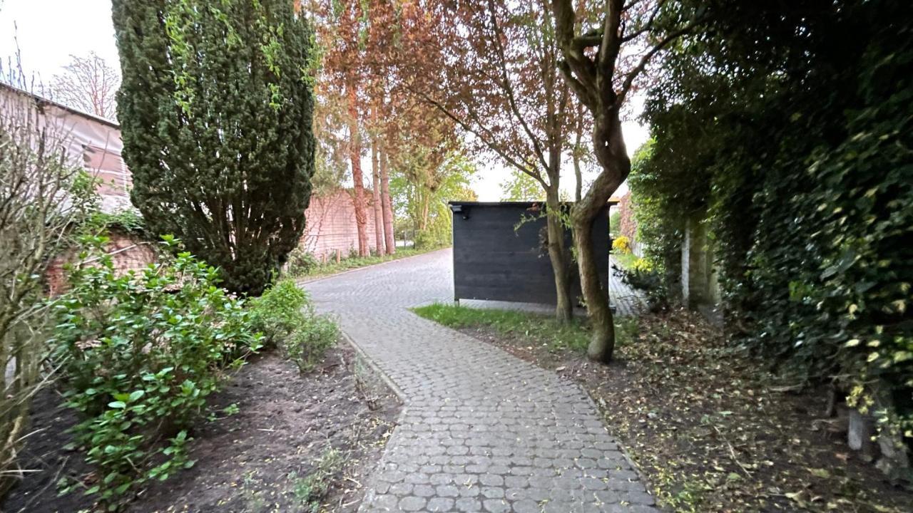 Schoenes City-Apartment Mit 2 Schlafzimmer, Parkplatz, Ruhig Und Hell, D46-Dg 올덴부르크 외부 사진